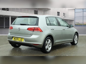 Used Volkswagen Golf 2015 for sale - 77598460: Photo