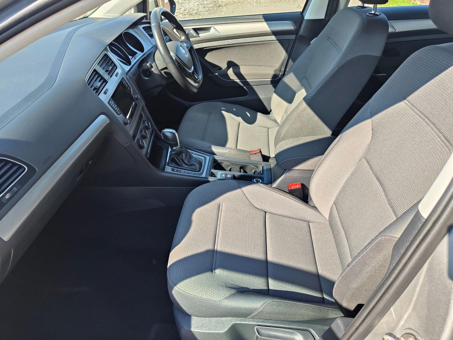 Used Volkswagen Golf 2015 for sale - 77598460: Photo 7