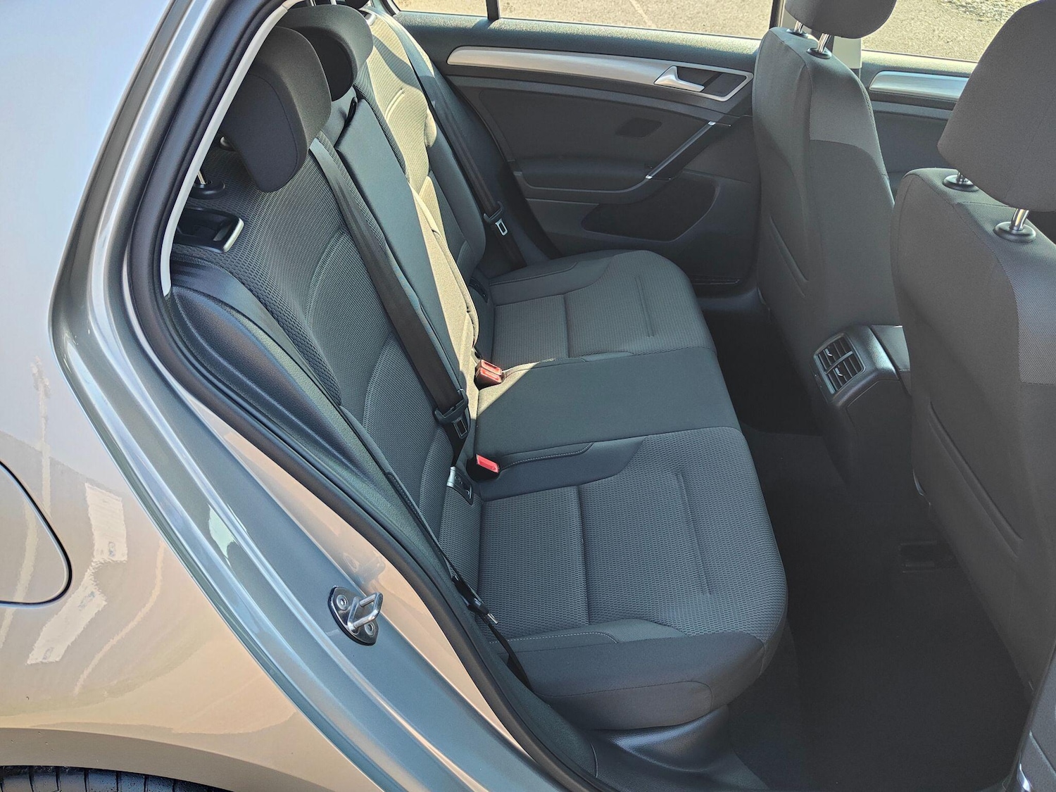 Used Volkswagen Golf 2015 for sale - 77598460: Photo 9