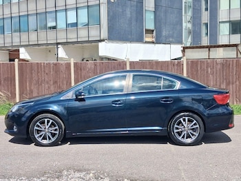 Used Toyota Avensis 2013 for sale - 79012471: Photo