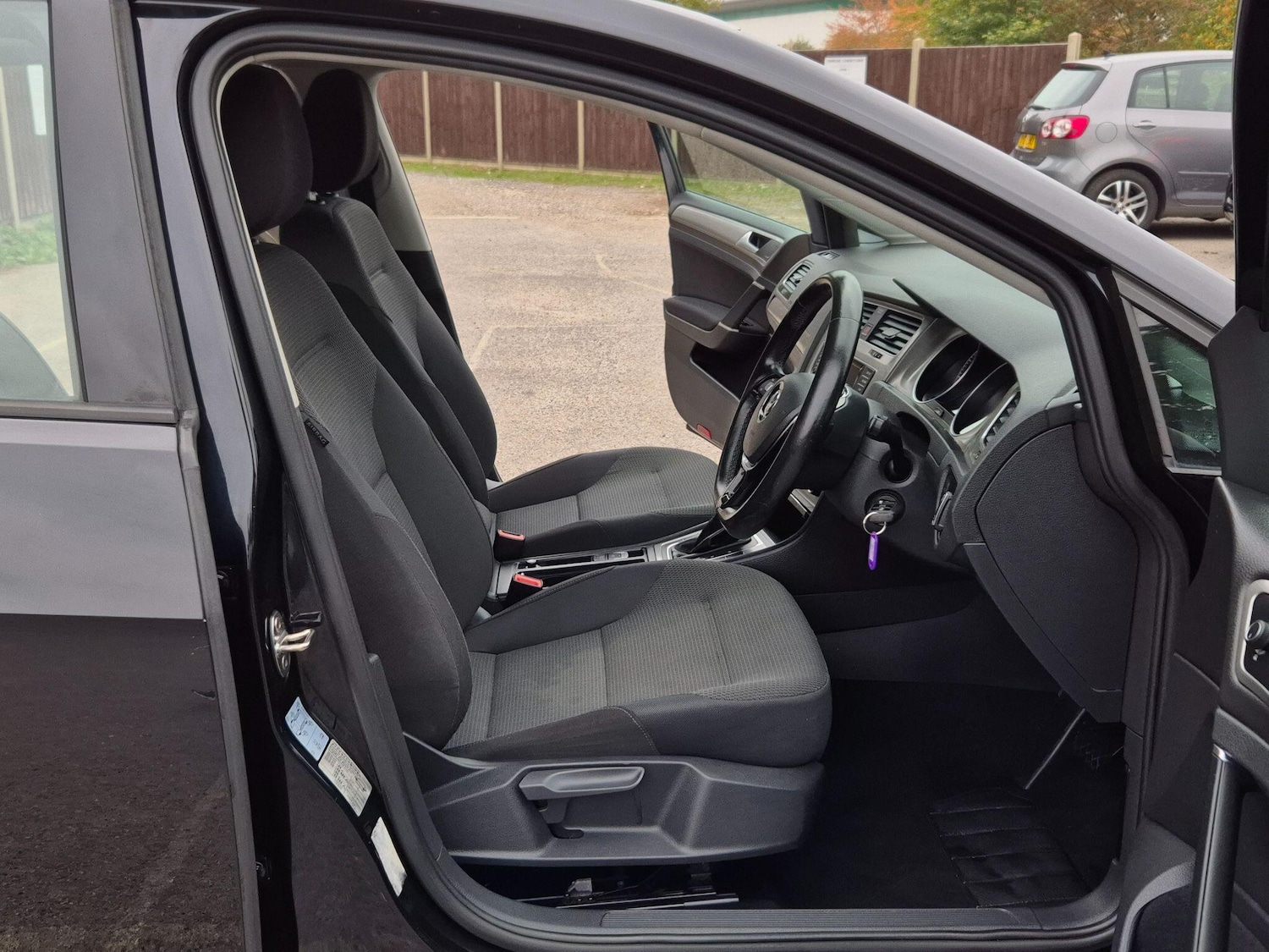 Used Volkswagen Golf 2014 for sale - 76227302: Photo 10