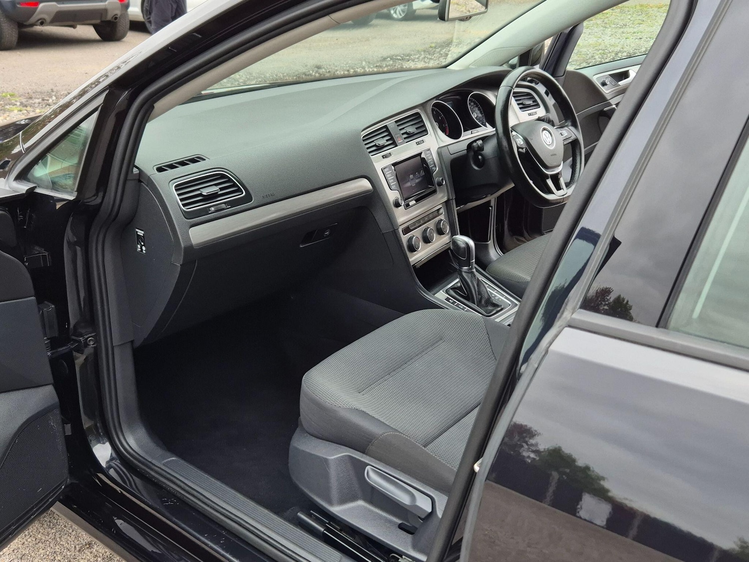 Used Volkswagen Golf 2014 for sale - 76227302: Photo 23