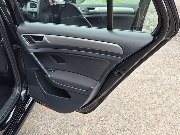 Used Volkswagen Golf 2014 for sale - 76227302: Photo 29