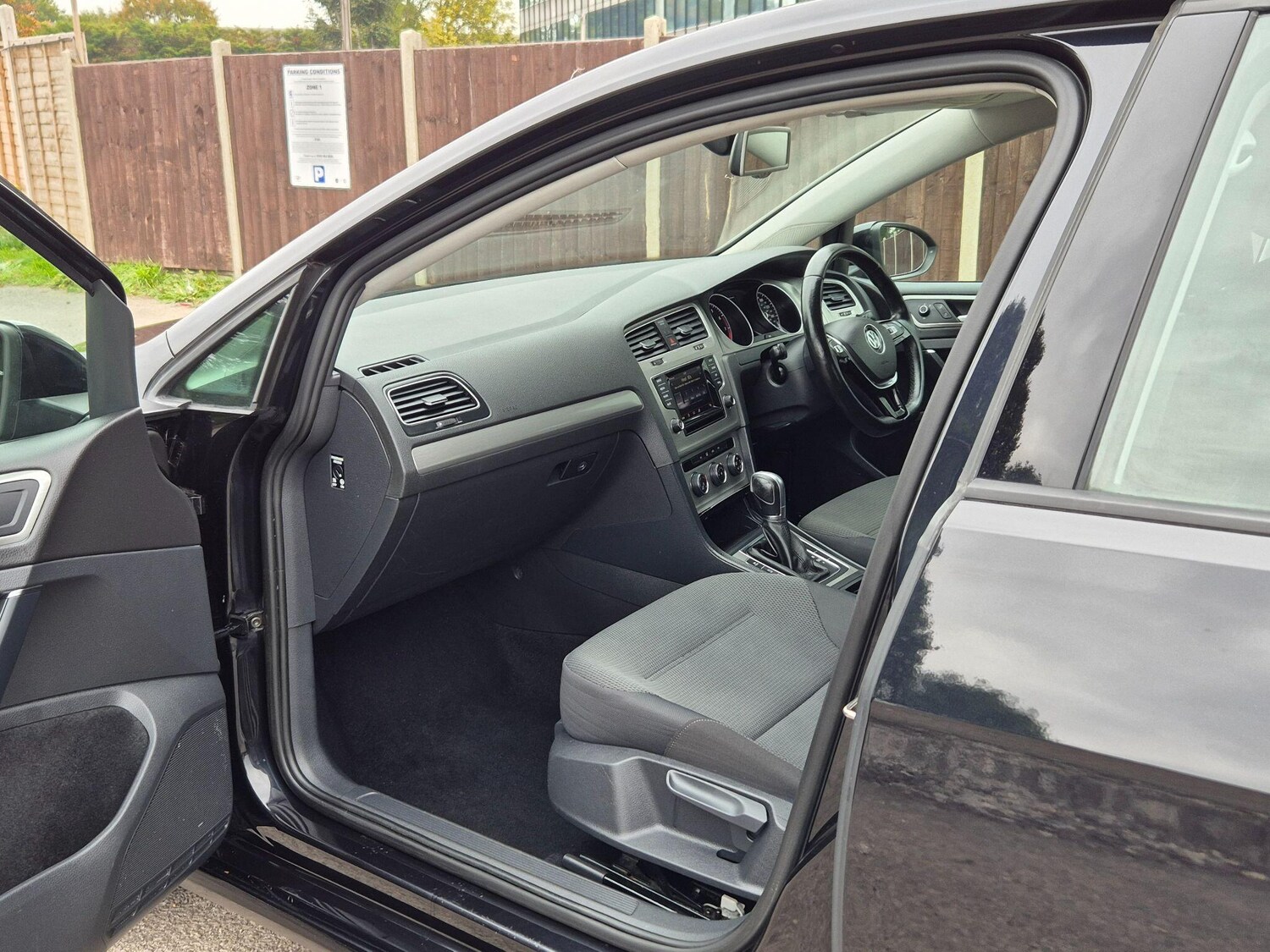 Used Volkswagen Golf 2014 for sale - 76227302: Photo 42