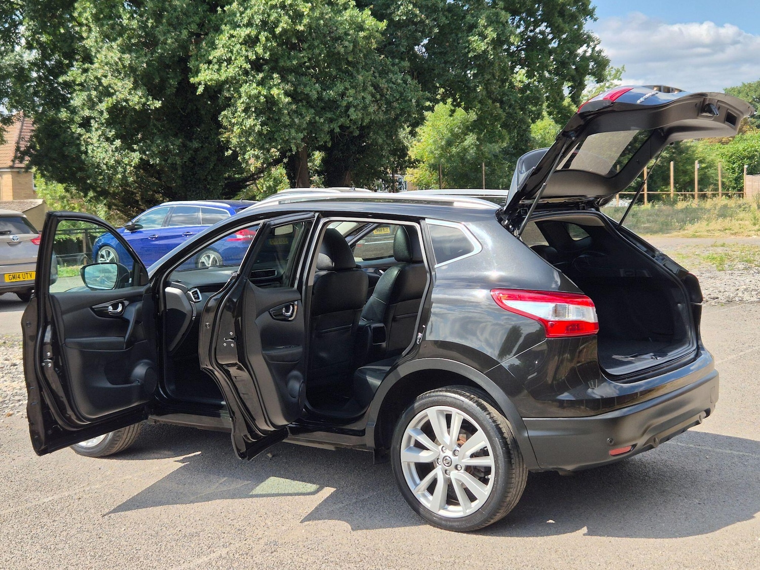 Used Nissan Qashqai 2014 for sale - 76992963: Photo 22