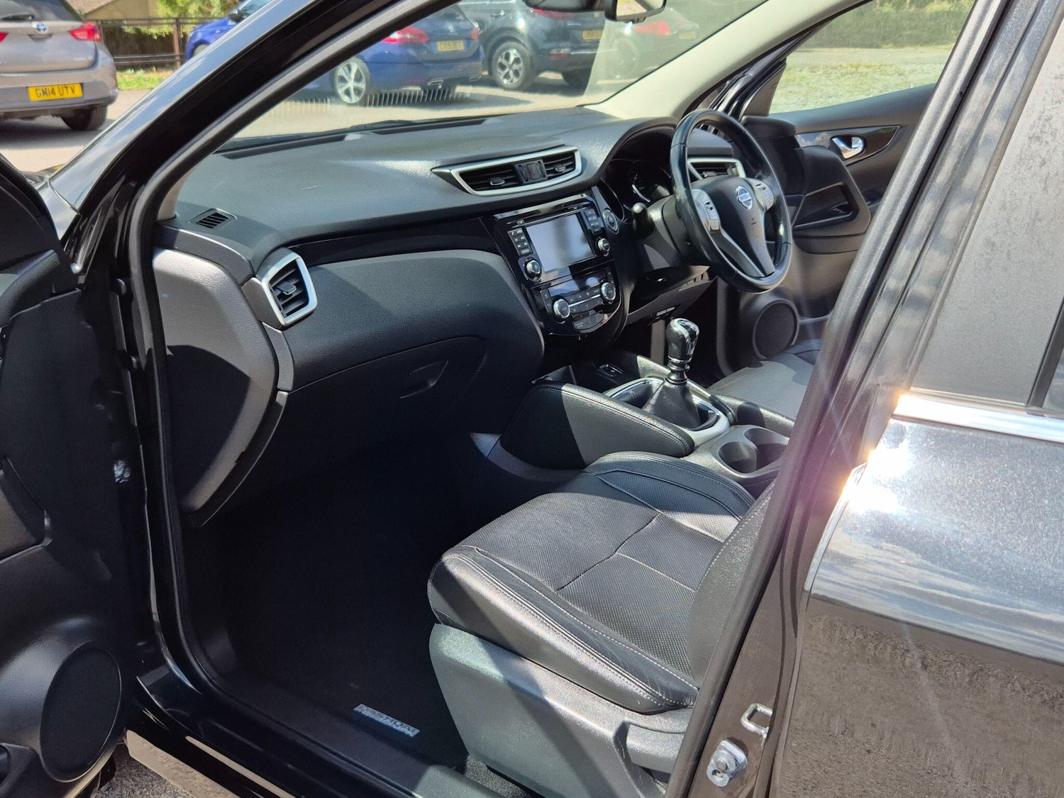 Used Nissan Qashqai 2014 for sale - 76992963: Photo 24