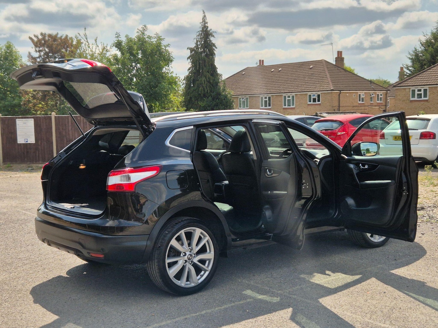 Used Nissan Qashqai 2014 for sale - 76992963: Photo 6