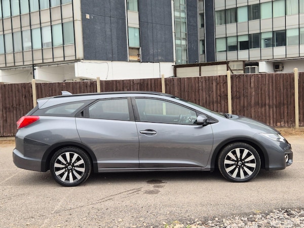 Used Honda Civic 2016 for sale - 75577916: Photo 3