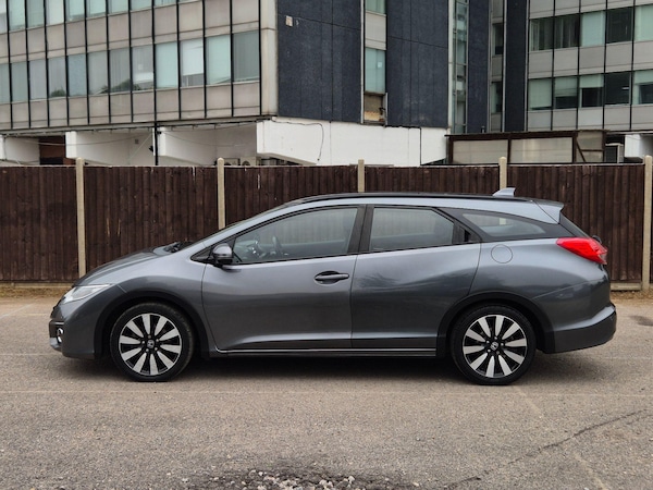 Used Honda Civic 2016 for sale - 75577916: Photo 4