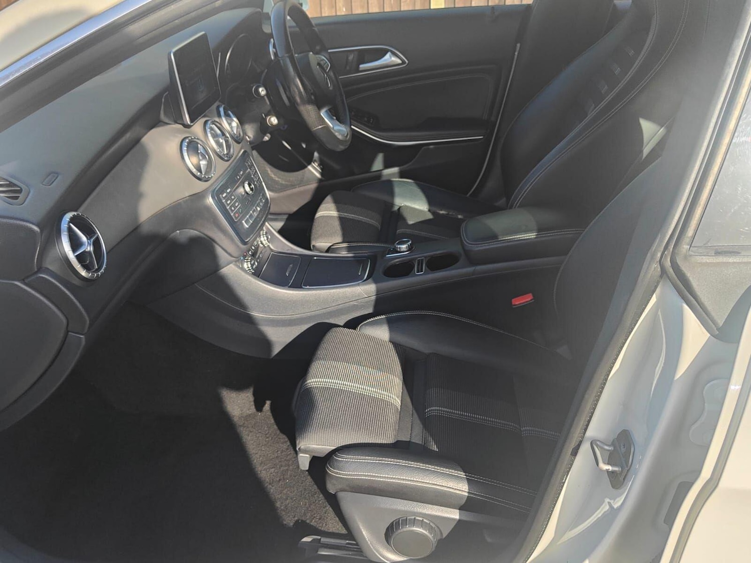 Used Mercedes-Benz CLA 2016 for sale - 77671203: Photo 32