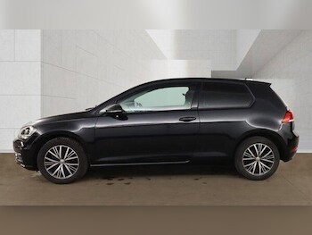 Used Volkswagen Golf 2018 for sale - 78348400: Photo