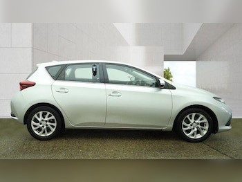 Used Toyota Auris 2017 for sale - 78601406: Photo