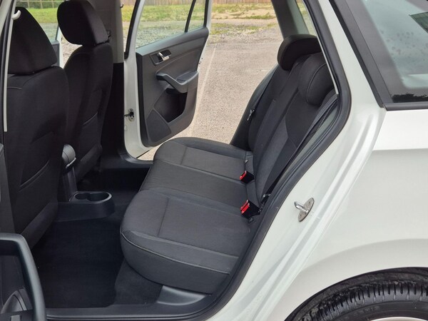 Used Skoda Rapid Spaceback 2015 for sale - 76226224: Photo 25