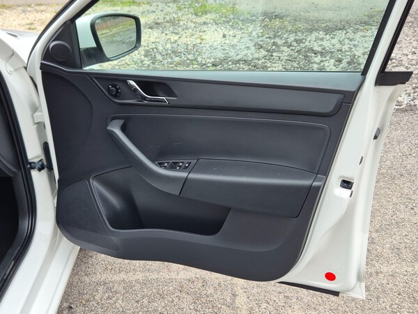 Used Skoda Rapid Spaceback 2015 for sale - 76226224: Photo 29