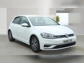 Used Volkswagen Golf 2018 for sale - 78528765: Photo