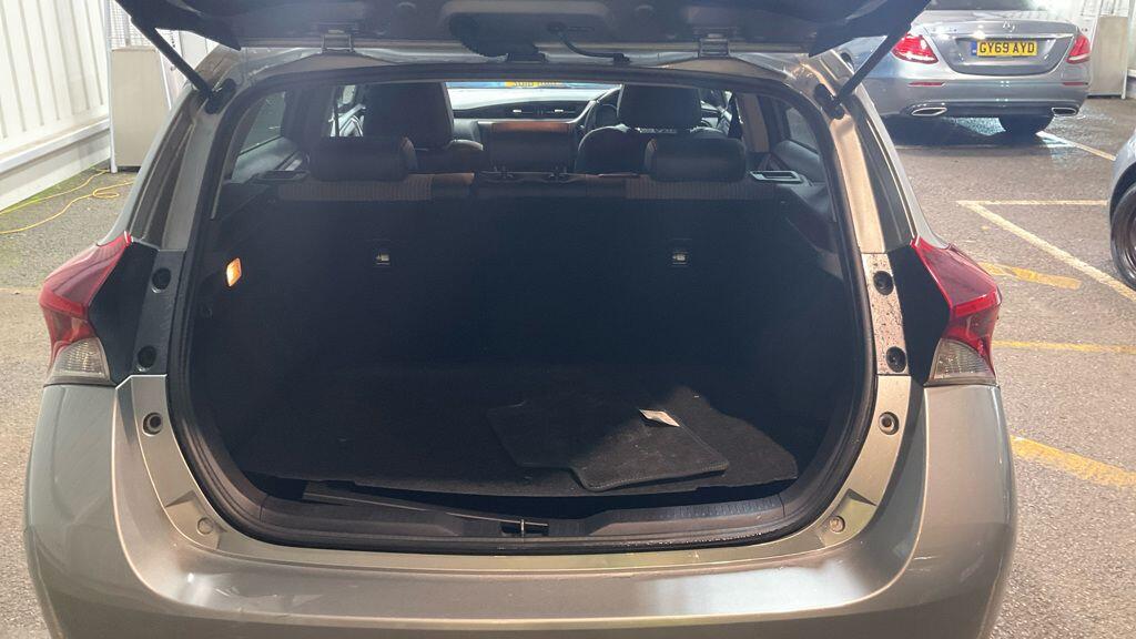 Used Toyota Auris 2016 for sale - 76850428: Photo 9