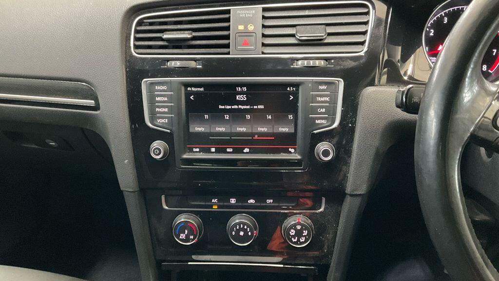 Used Volkswagen Golf 2016 for sale - 77202640: Photo 6