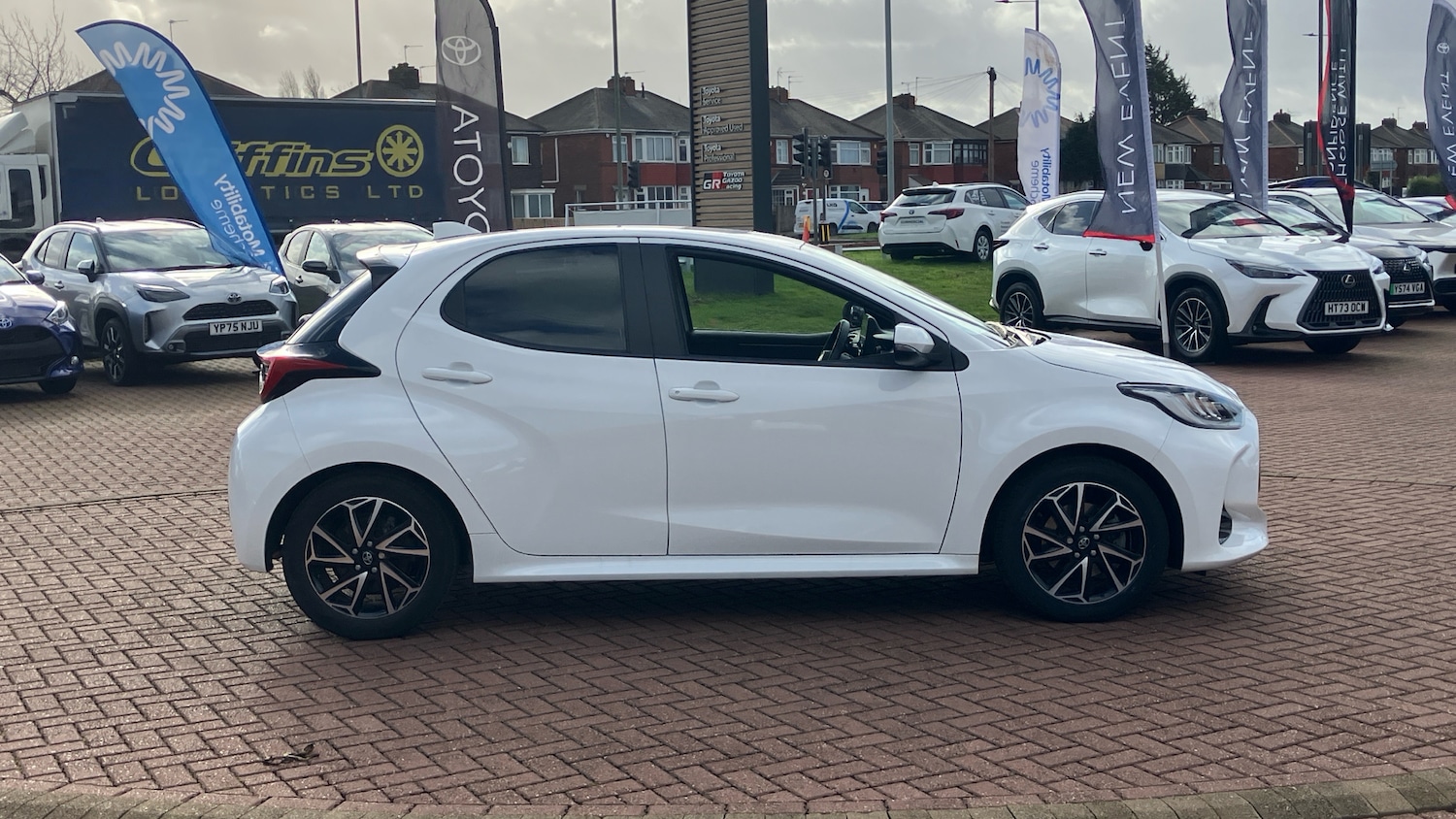 Used Toyota Yaris 2023 for sale - 77640500: Photo 16