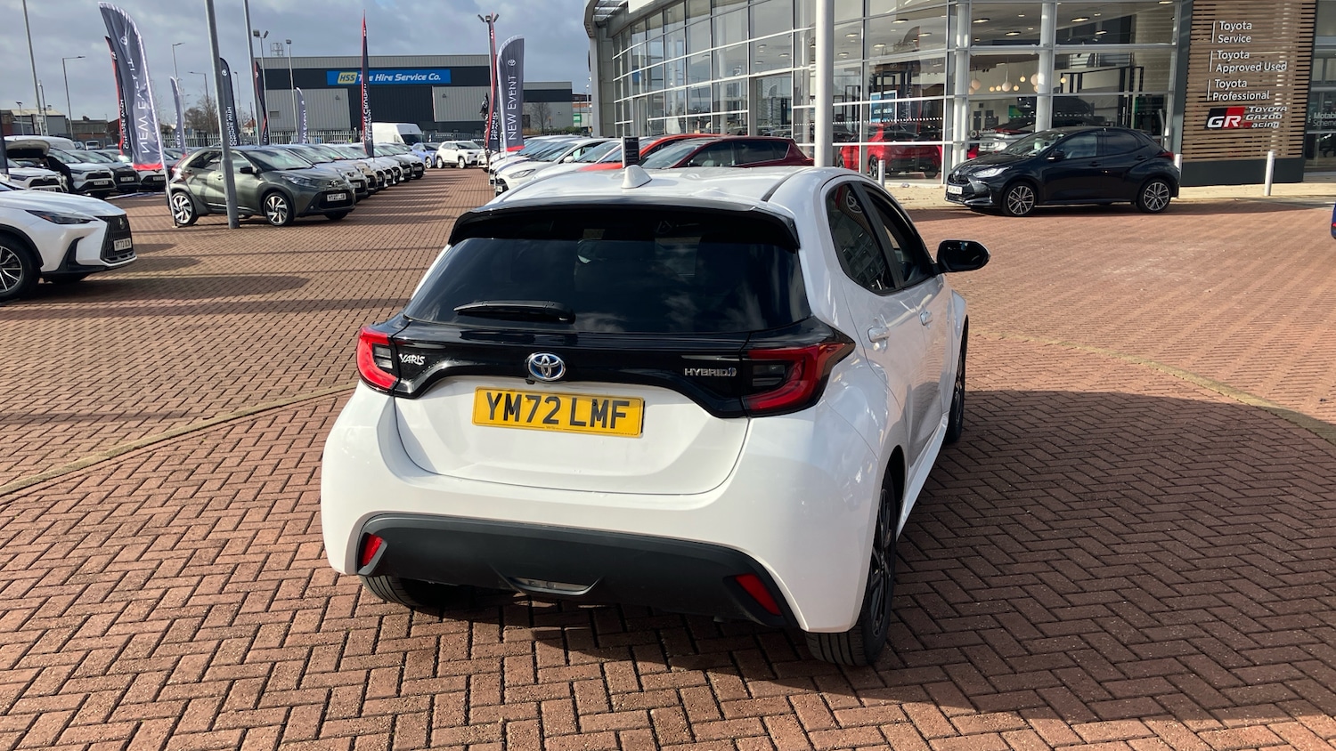 Used Toyota Yaris 2023 for sale - 77640500: Photo 32