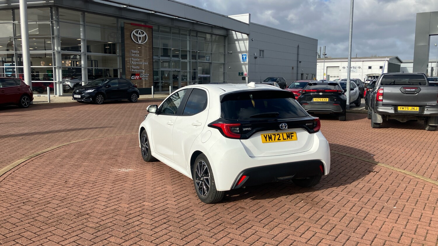 Used Toyota Yaris 2023 for sale - 77640500: Photo 33