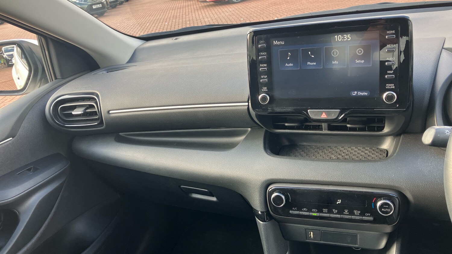 Used Toyota Yaris 2023 for sale - 77640500: Photo 39