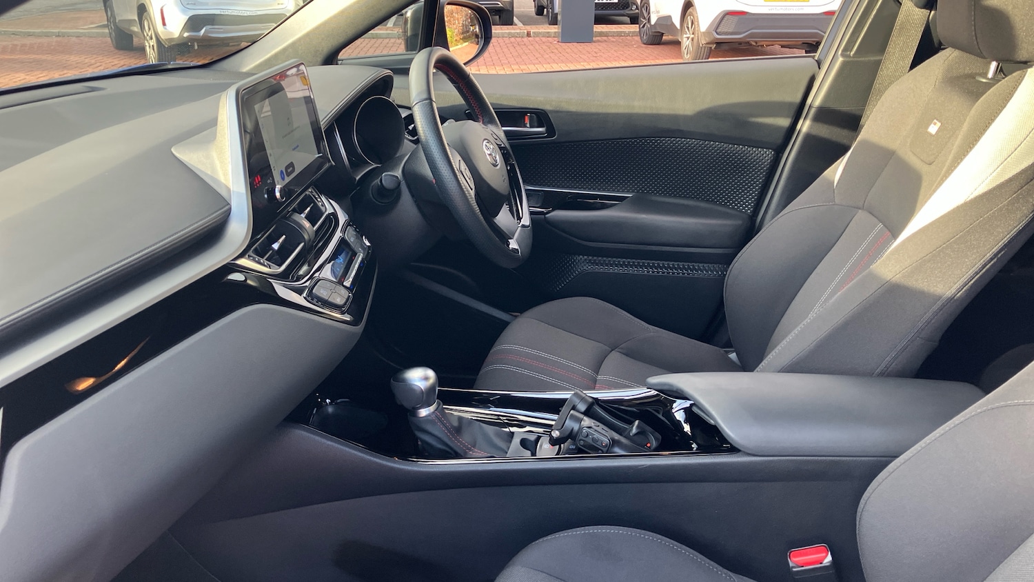 Used Toyota C-HR 2022 for sale - 76605453: Photo 10