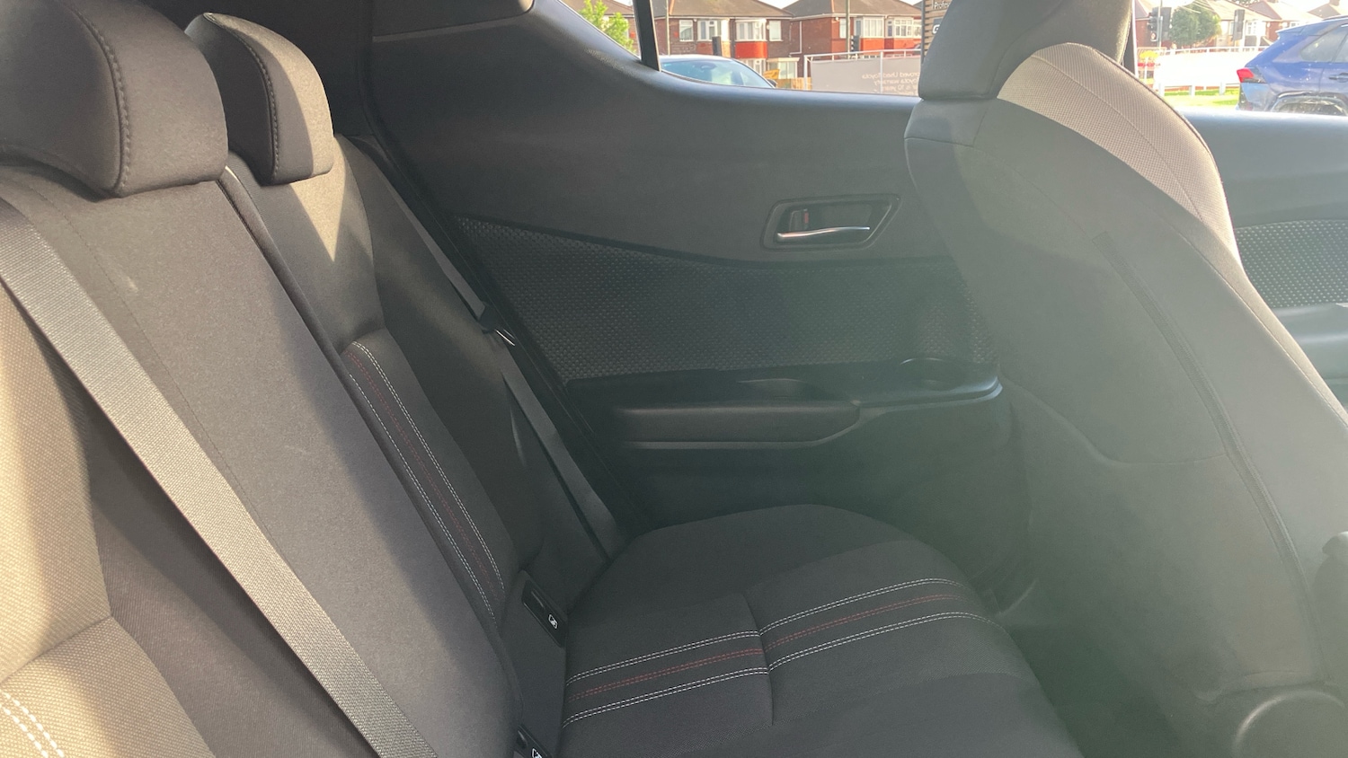 Used Toyota C-HR 2022 for sale - 76605453: Photo 12