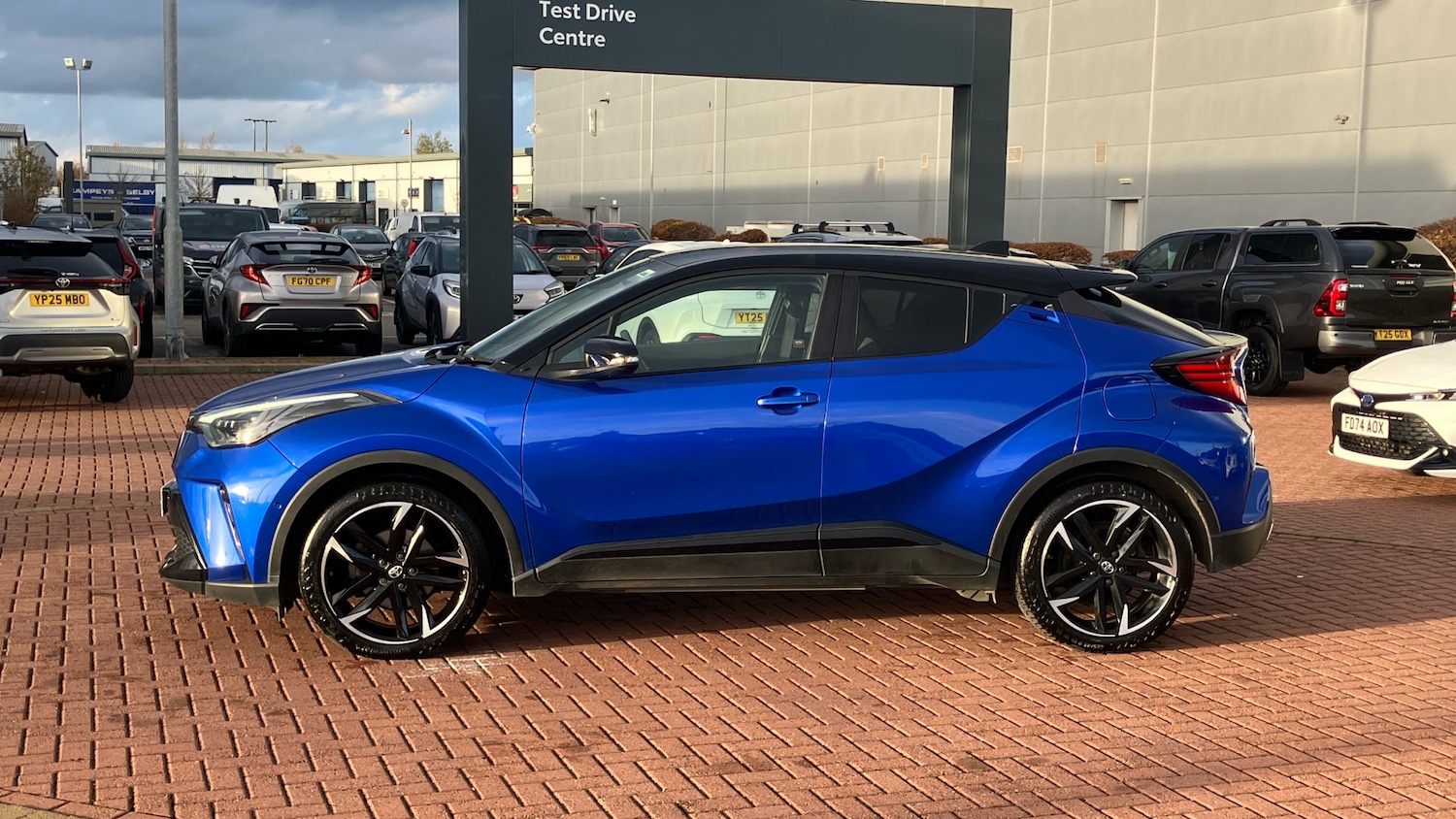 Used Toyota C-HR 2022 for sale - 76605453: Photo 17