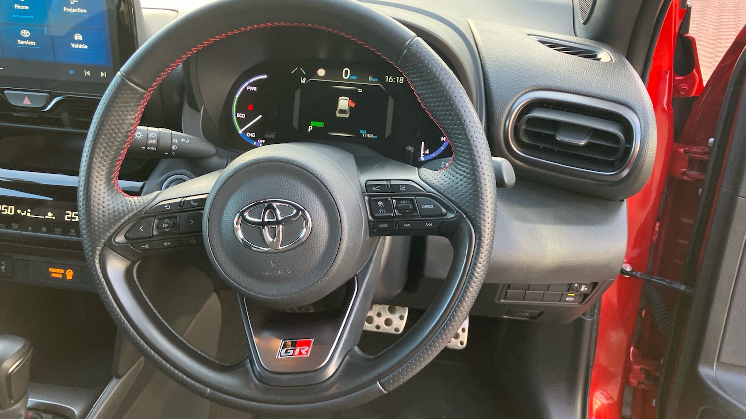 Used Toyota Yaris Cross 2024 for sale - 77778992: Photo 8