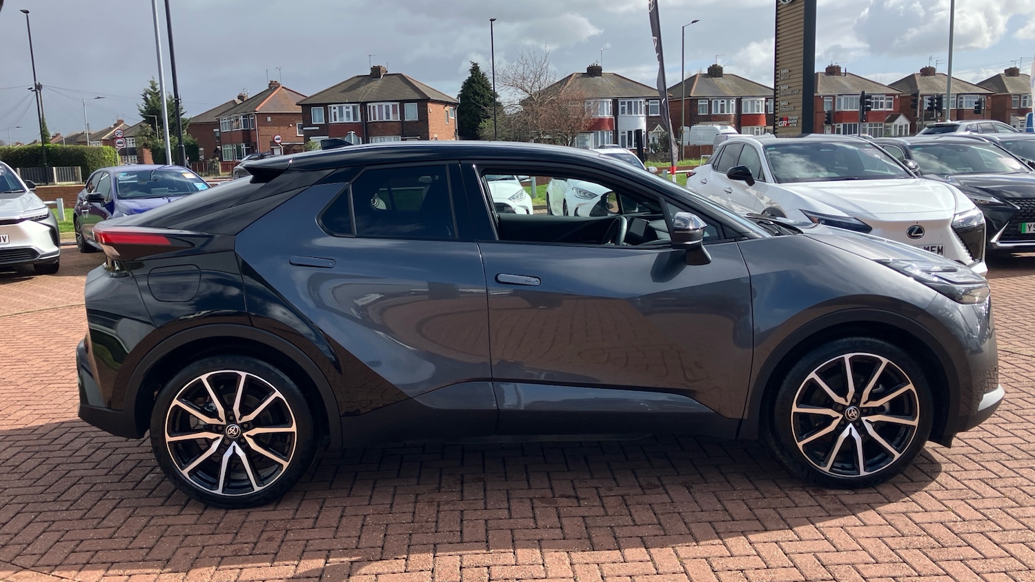 Used Toyota C-HR 2024 for sale - 78081590: Photo 28