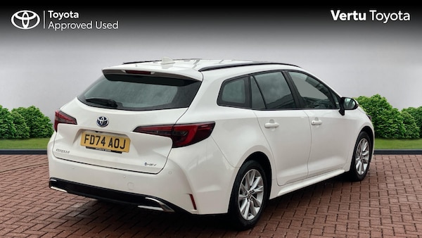 Used Toyota Corolla 2024 for sale - 76233040: Photo 2