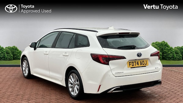 Used Toyota Corolla 2024 for sale - 76233040: Photo 4