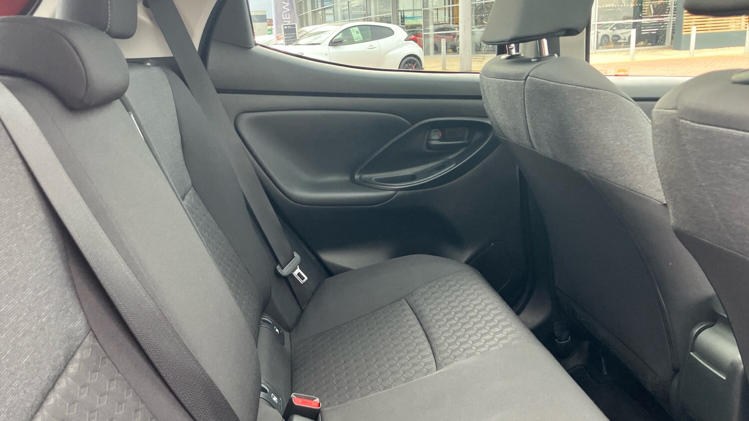 Used Toyota Yaris 2023 for sale - 77833145: Photo 12