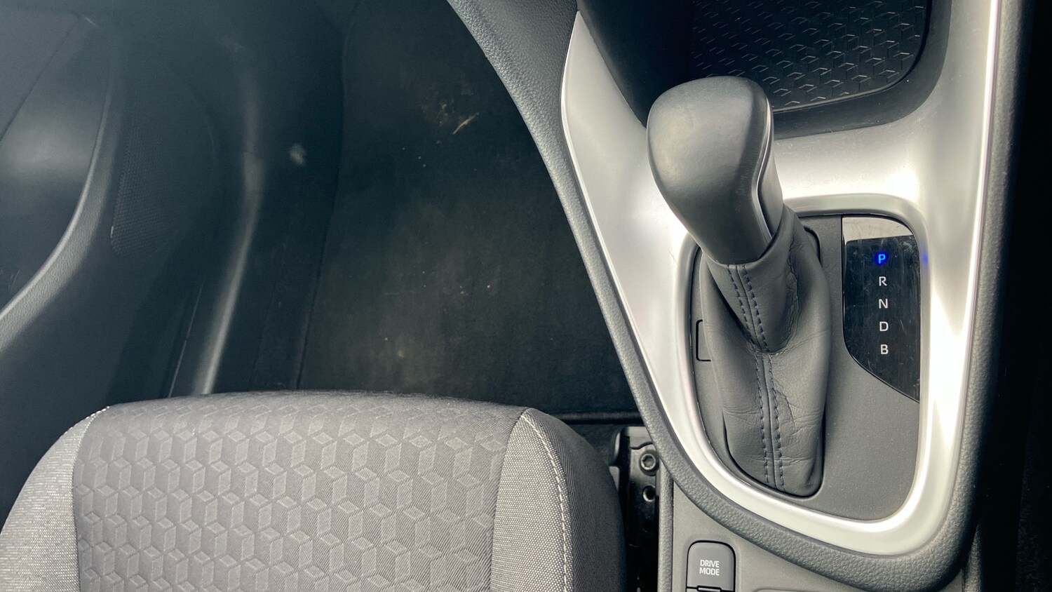 Used Toyota Yaris 2023 for sale - 77833145: Photo 37