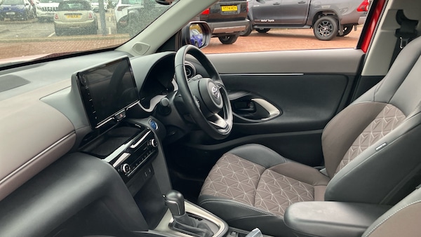 Used Toyota Yaris Cross 2024 for sale - 76263153: Photo 10