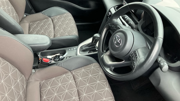 Used Toyota Yaris Cross 2024 for sale - 76263153: Photo 11