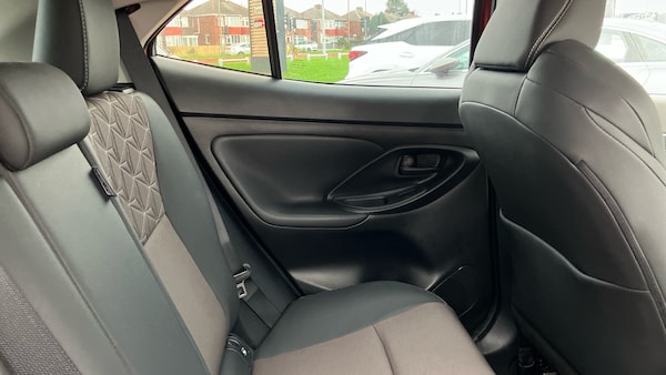 Used Toyota Yaris Cross 2024 for sale - 76263153: Photo 12