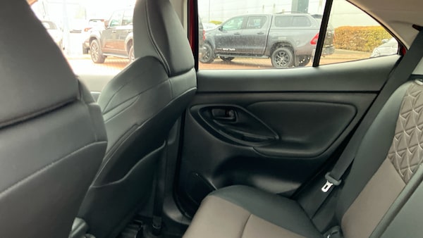 Used Toyota Yaris Cross 2024 for sale - 76263153: Photo 13