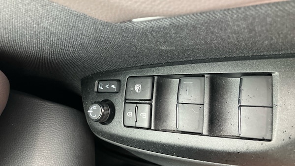 Used Toyota Yaris Cross 2024 for sale - 76263153: Photo 40