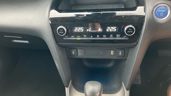 Used Toyota Yaris Cross 2024 for sale - 76263153: Photo 42