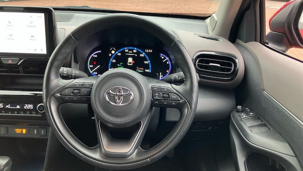 Used Toyota Yaris Cross 2024 for sale - 76263153: Photo 8