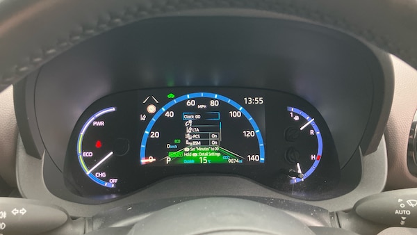 Used Toyota Yaris Cross 2024 for sale - 76263153: Photo 9