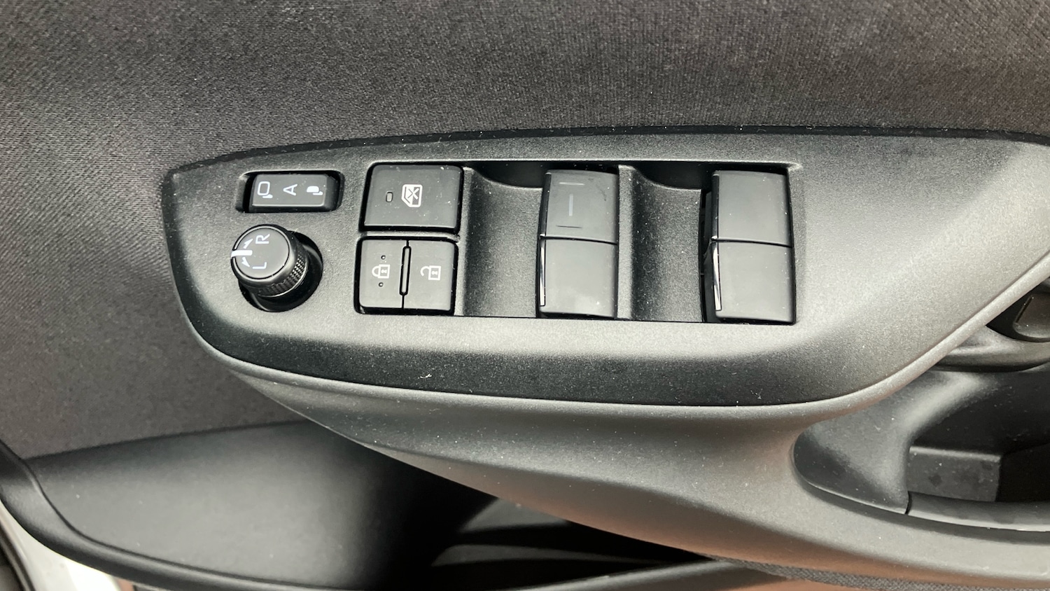 Used Toyota Yaris Cross 2025 for sale - 76341003: Photo 43