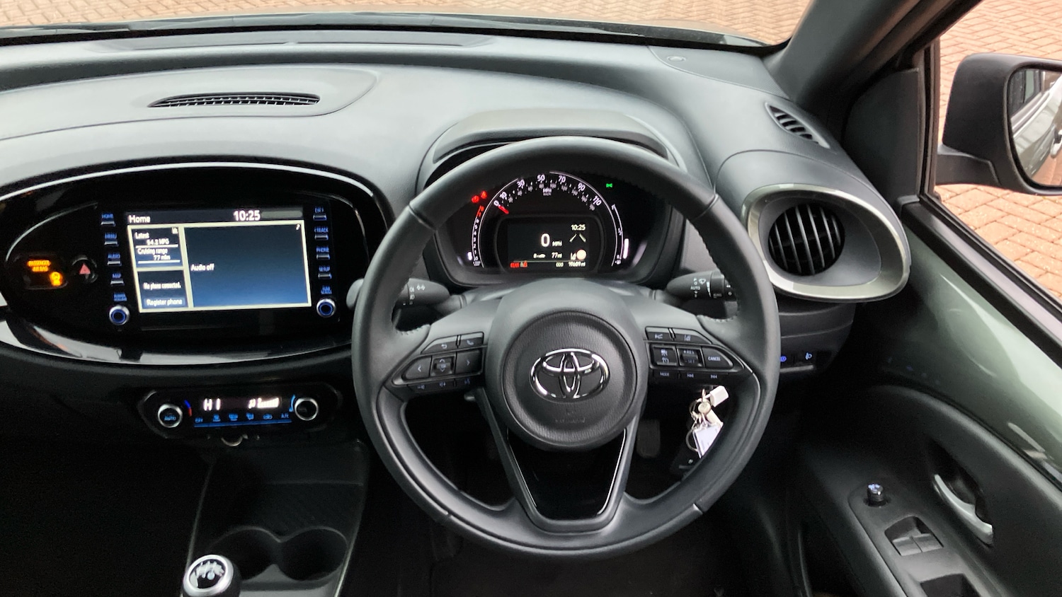 Used Toyota Aygo X 2023 for sale - 77460220: Photo 6