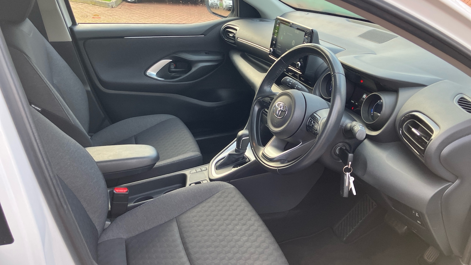 Used Toyota Yaris 2022 for sale - 77086440: Photo 11