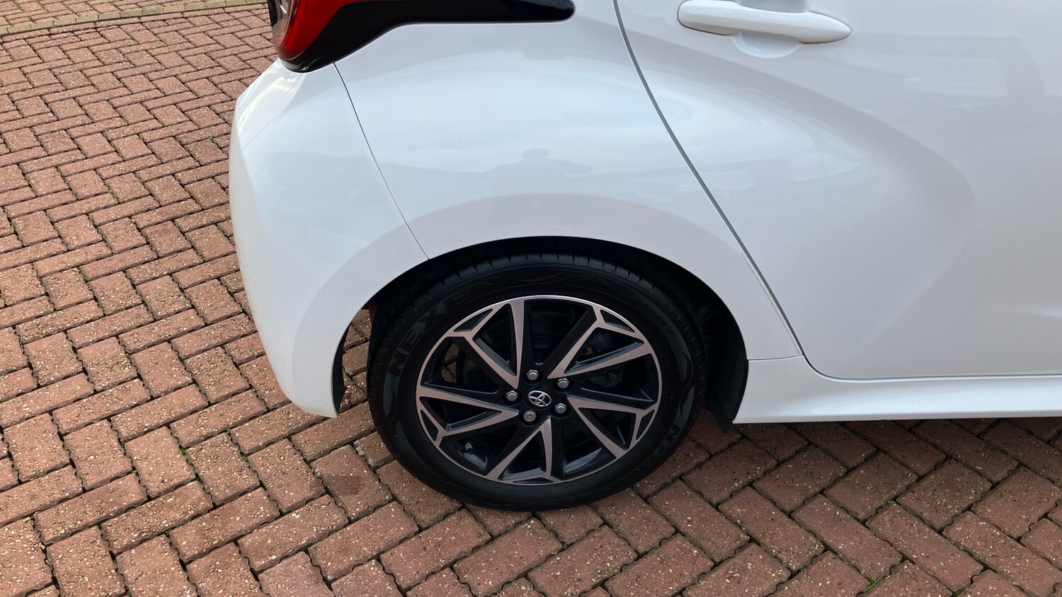 Used Toyota Yaris 2022 for sale - 77086440: Photo 37