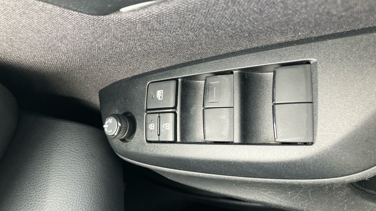 Used Toyota Yaris 2022 for sale - 77086440: Photo 42