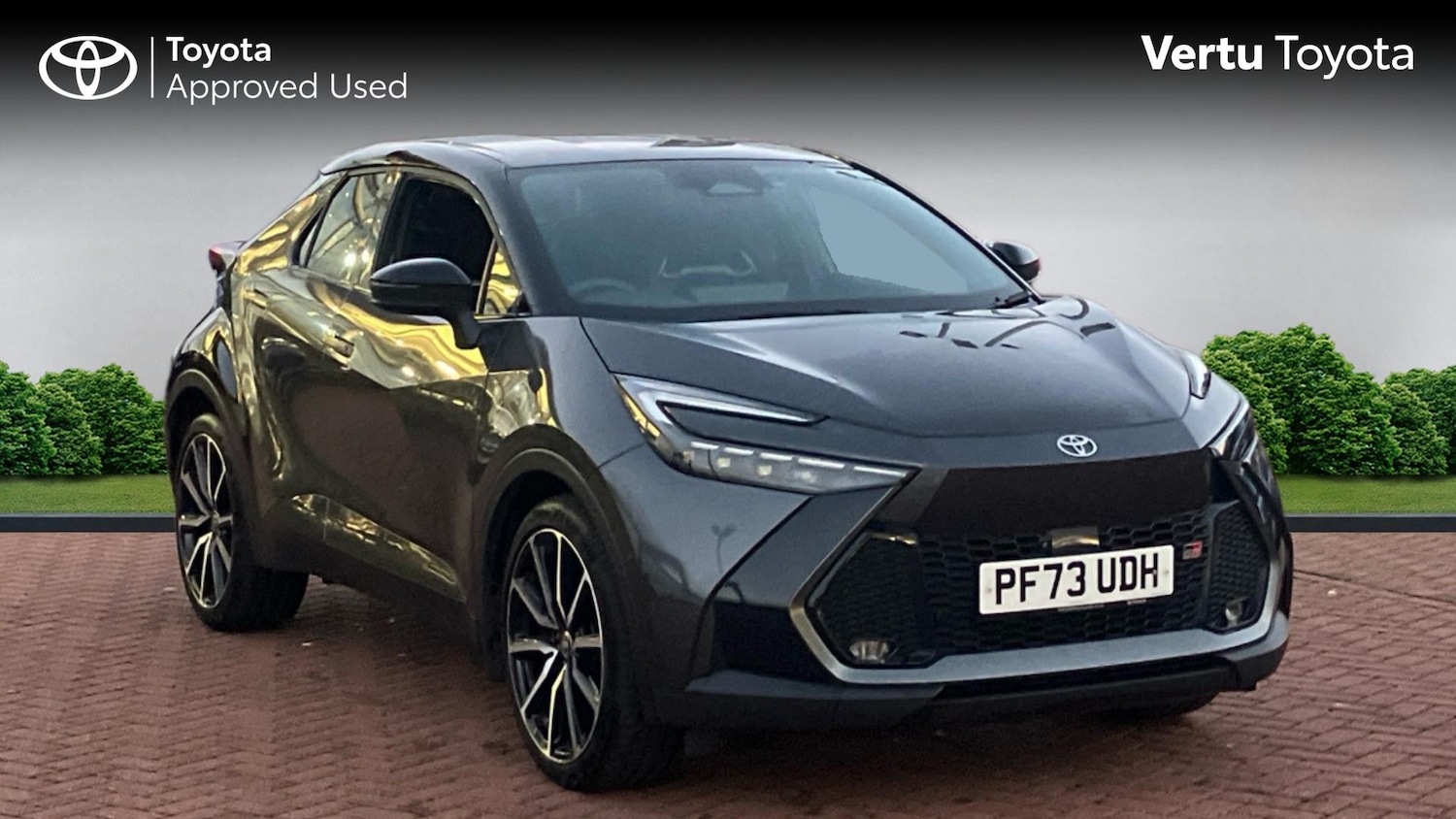 Used Toyota C-HR 2023 for sale - 76859654: Photo 1