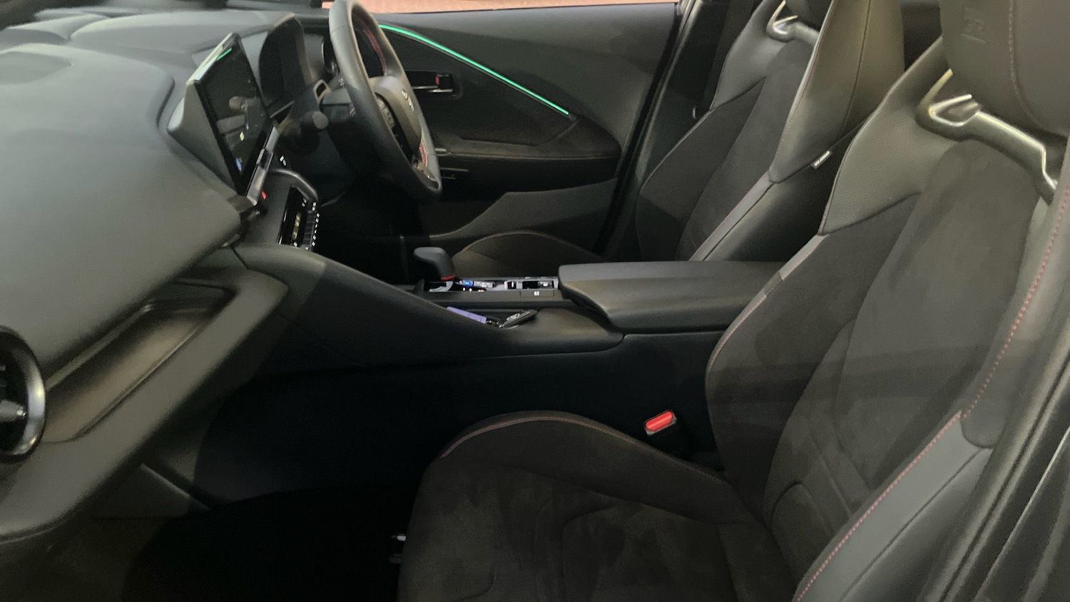 Used Toyota C-HR 2023 for sale - 76859654: Photo 10