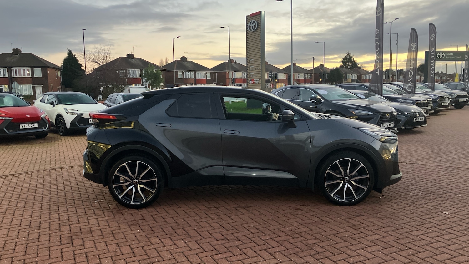 Used Toyota C-HR 2023 for sale - 76859654: Photo 16